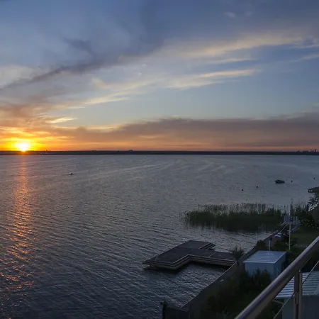 Sunset Daire Mamaia